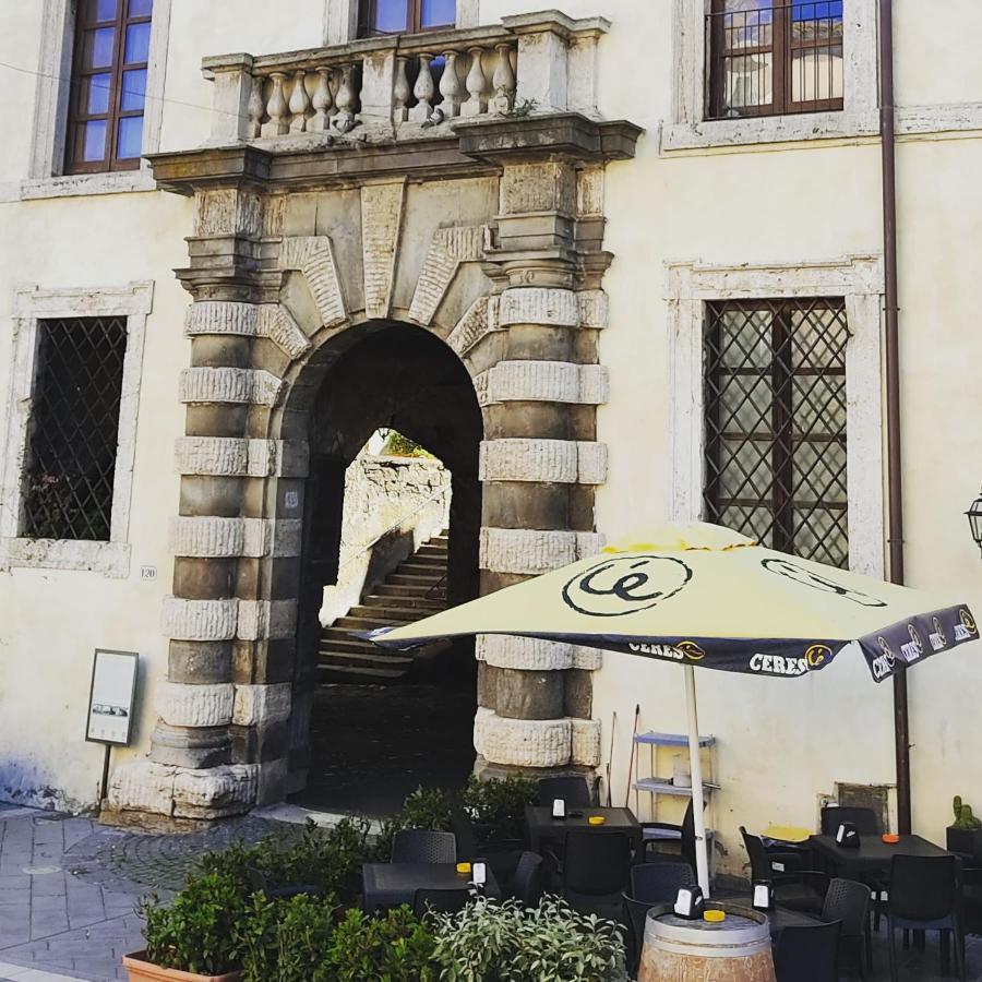 شقة La Chascona Di Farnese Casa Di Tufo Nel Borgo المظهر الخارجي الصورة