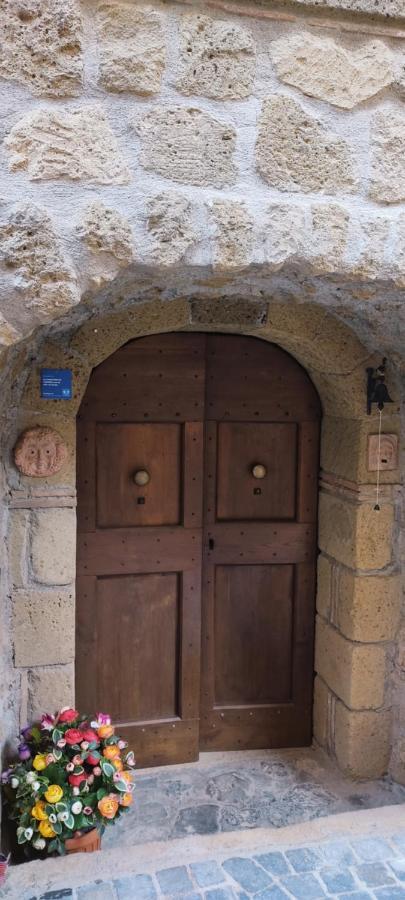 شقة La Chascona Di Farnese Casa Di Tufo Nel Borgo المظهر الخارجي الصورة